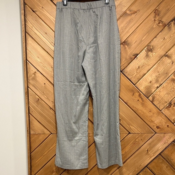 Hollister Ultra High Rise Livvy Wide Leg Grey Pinstripe Pants Large - Picture 4 of 5